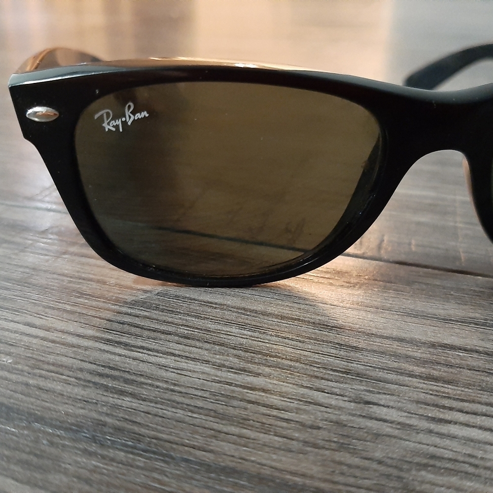 Rayban sunglasses (xs, good for kids)